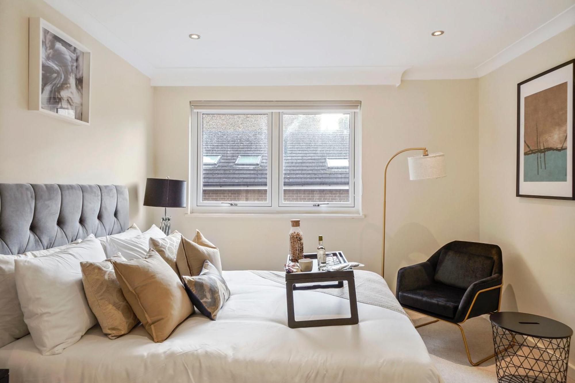 Mews House London With Private Patio & Parking Villa Exterior photo