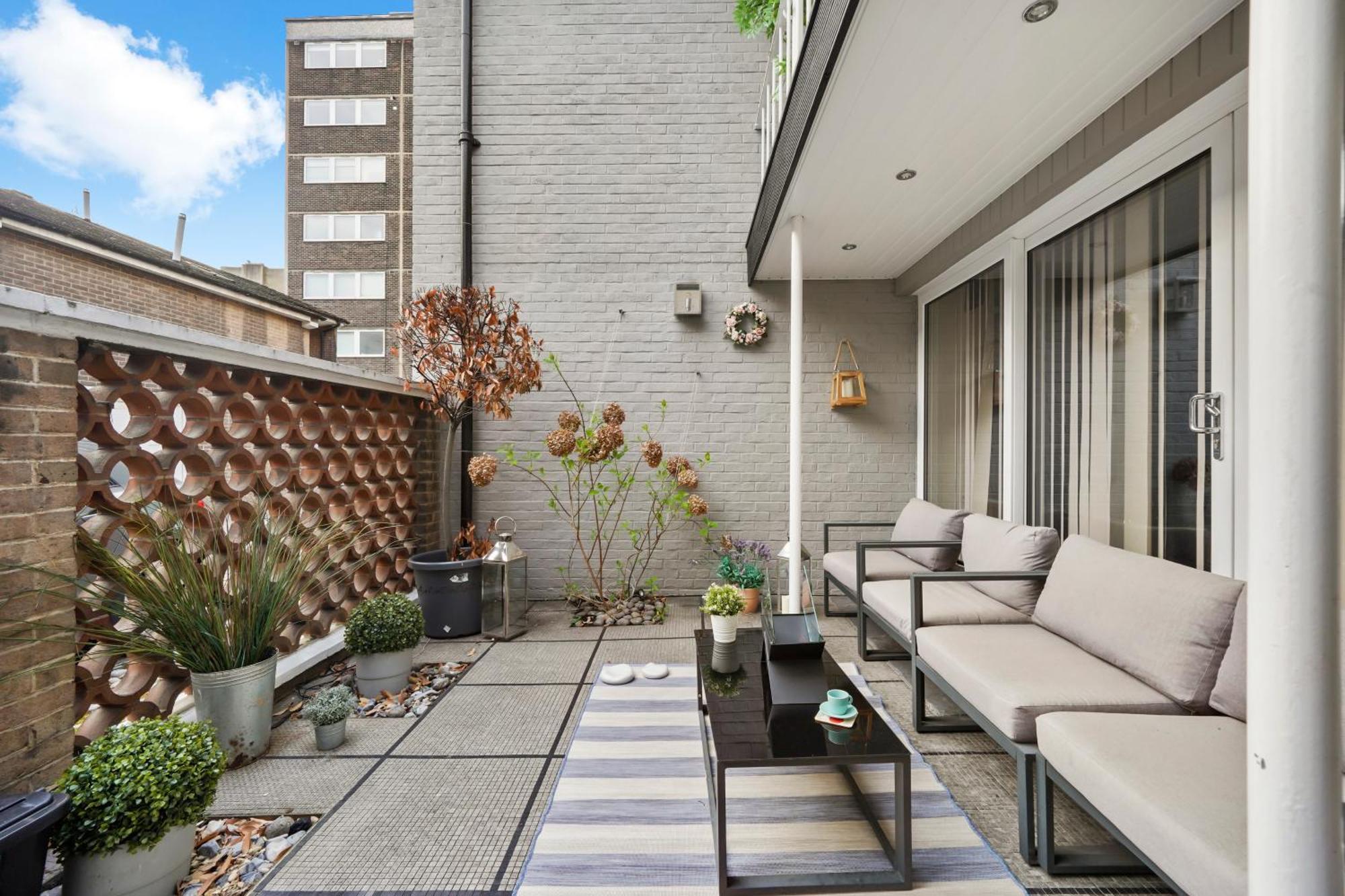 Mews House London With Private Patio & Parking Villa Exterior photo
